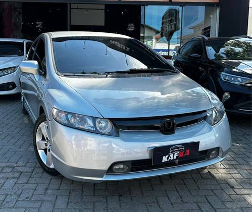 HONDA CIVIC 1.8 LXS 16V FLEX 4P AUTOMÁTICO